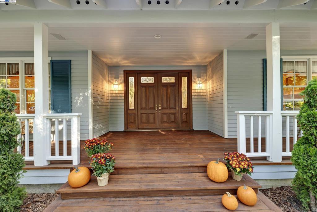 OAK TREE FARMS - Residential