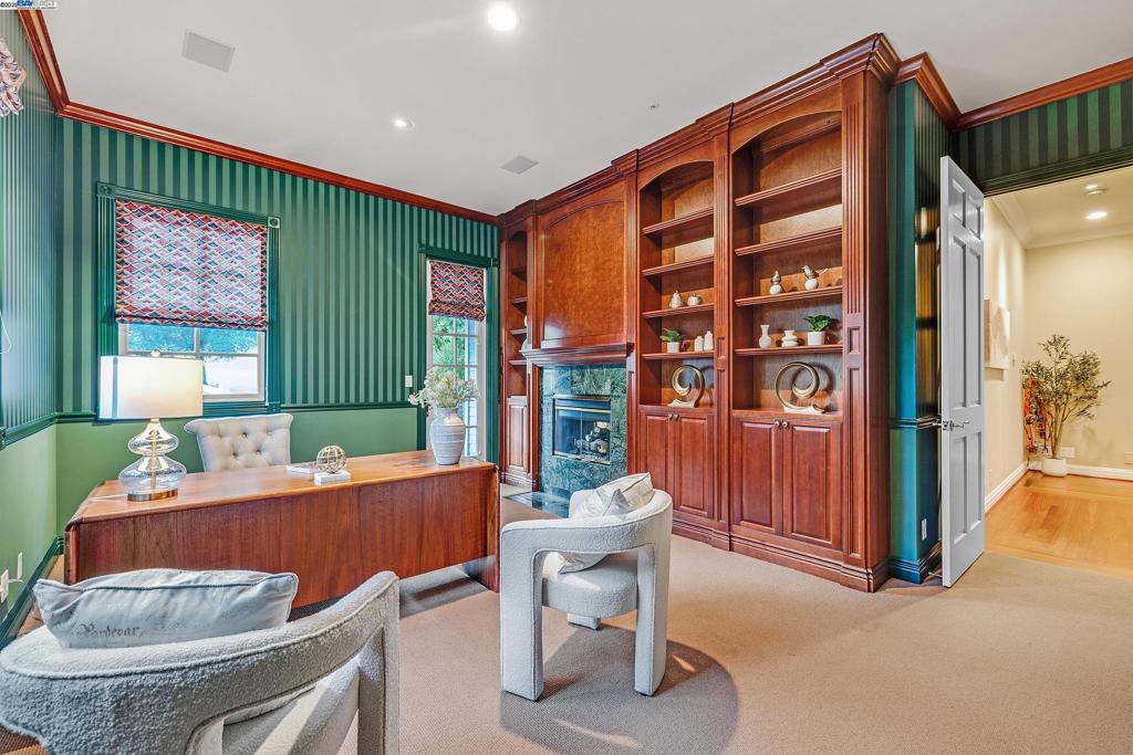OAK TREE FARMS - Residential