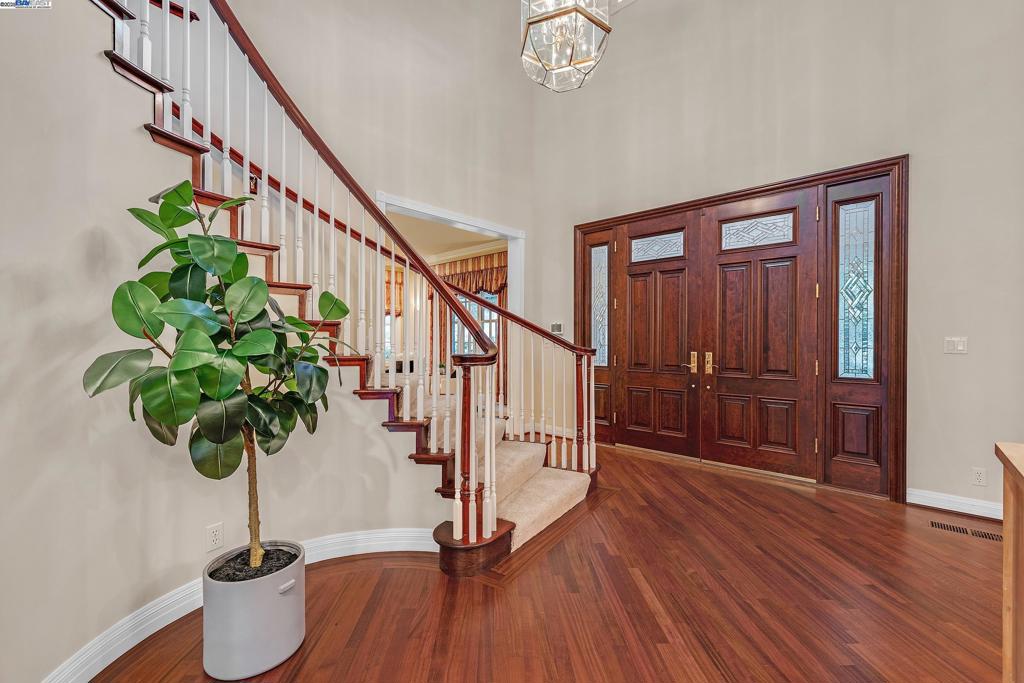 OAK TREE FARMS - Residential