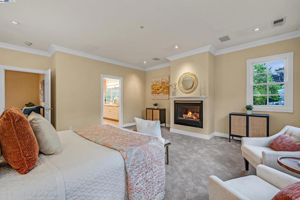 OAK TREE FARMS - Residential