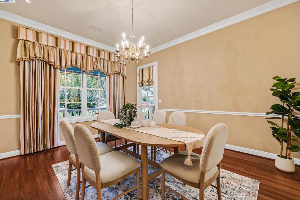 OAK TREE FARMS - Residential