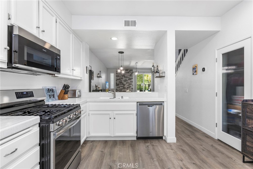 21885 Southgate