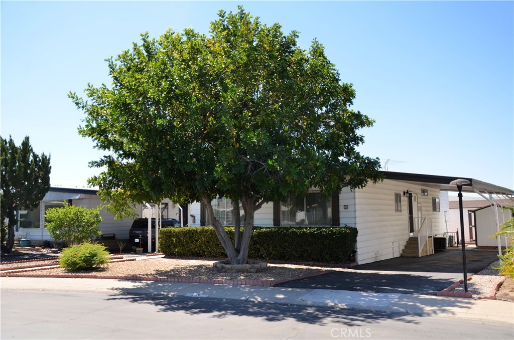 1251 E Lugonia Avenue 75