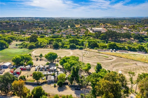 Photo of 390 Paso Robles ST, Paso Robles, CA 93446 (MLS # NS26100261)