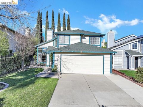 Photo of 2860 2860 Honeysuckle Cir Cir, Antioch, CA 94531 (MLS # 41126256)