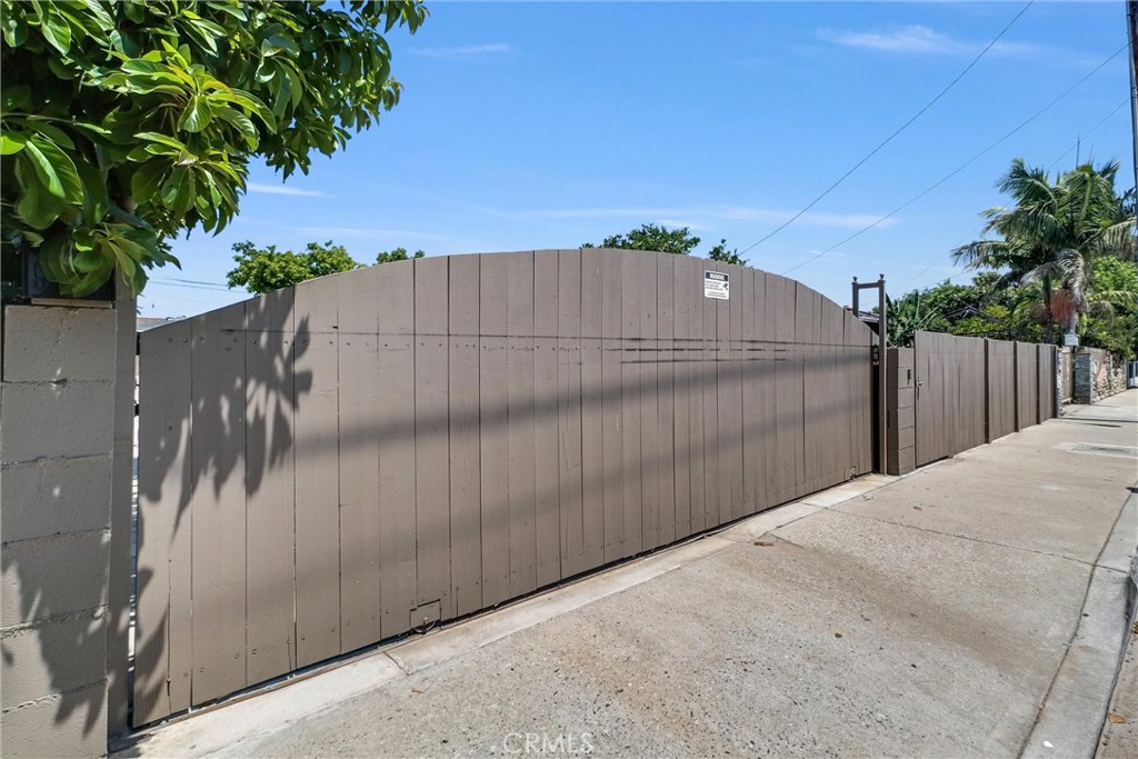 2513 W Occidental Street