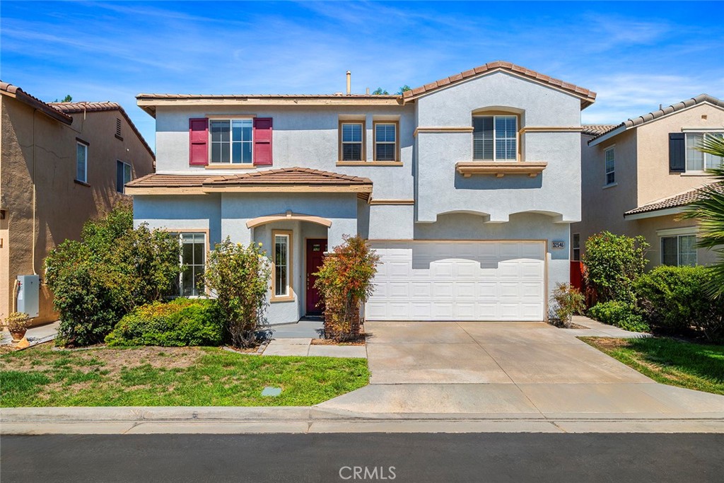The beautiful home located in a desirable gated community with very low HOA fees. Offering 2,316 sqft of living space, this Single Family Detached Condo features 3 bedrooms and 2.5 bathrooms, thoughtfully designed for comfort and convenience.
Step inside to a bright and airy floor plan with newer flooring and fresh interior paint throughout. The first floor includes a formal living room, cozy family room, powder room, and a spacious kitchen complete with a center island—perfect for entertaining and everyday living.
Upstairs, you’ll find three generous bedrooms and two full bathrooms. The primary suite boasts direct access to a private patio with scenic views, creating the perfect retreat for morning coffee or evening relaxation.
The backyard is charming and low-maintenance, ideal for gatherings or quiet enjoyment. Additional highlights include a 2-car garage with a driveway, ensuring plenty of parking and storage space.
Located in an excellent school district, this home is within the boundary of the highly sought-after Great Oak High School. Conveniently close to shopping centers, restaurants, and the Temecula mall, this property offers both comfort and lifestyle.
Don’t miss the opportunity to own this wonderful home in one of Temecula’s most convenient and family-friendly communities!