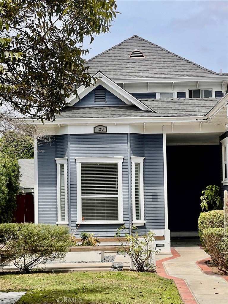 Photo of 129 W Palmyra AVE, Orange, CA 92866 (MLS # PW26177884)