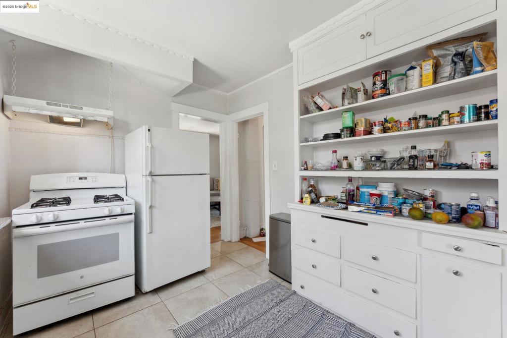 BELLA VISTA HILL - Residential