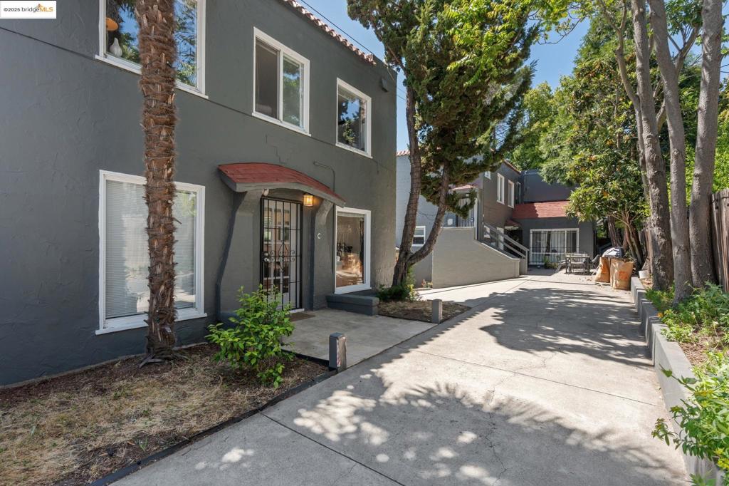 BELLA VISTA HILL - Residential