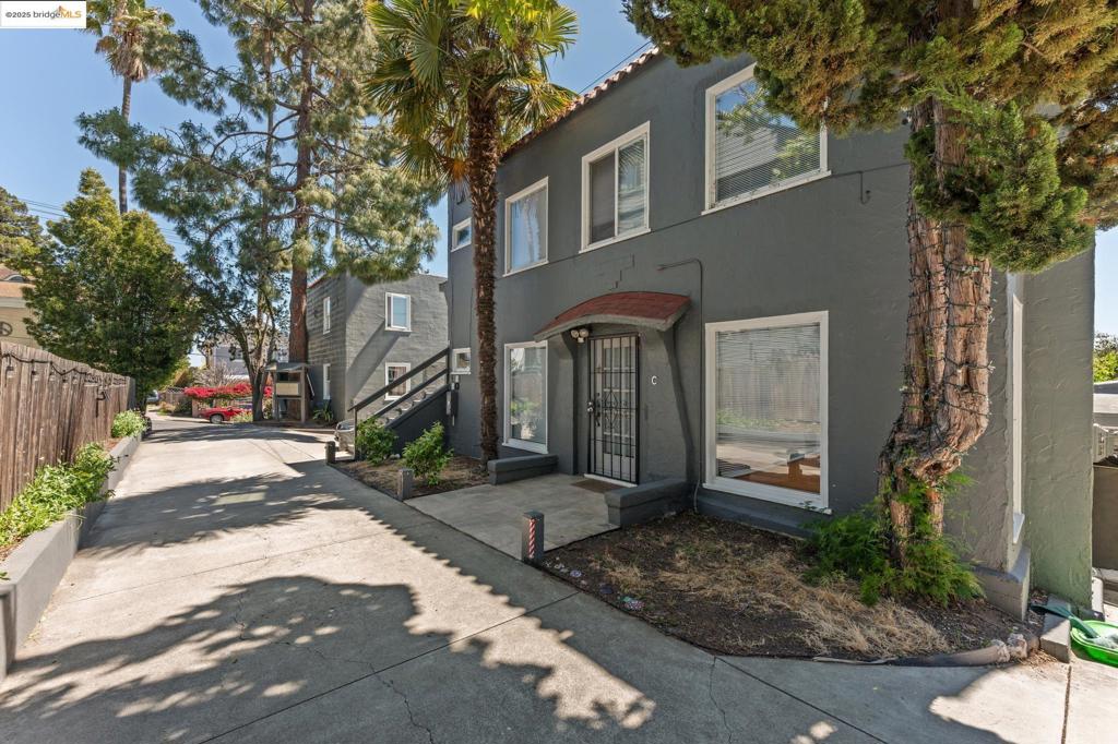 BELLA VISTA HILL - Residential