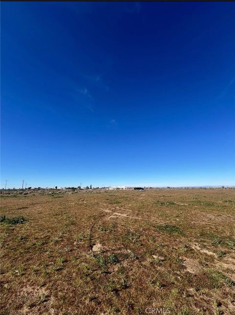 Photo of 0 Sequoia, Victorville, CA 92371 (MLS # PW26040494)