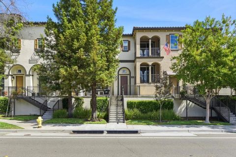 Photo of 2149 Samaritan Drive, San Jose, CA 95124 (MLS # ML82048787)