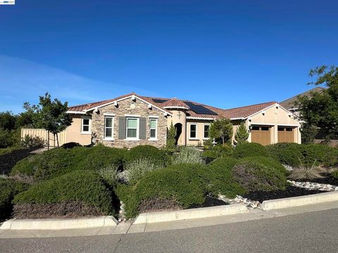 Photo of 2383 Silver Oaks Ln Ln, Pleasanton, CA 94566 (MLS # 41131286)