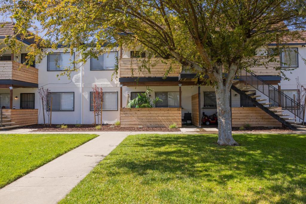 711 South Street
