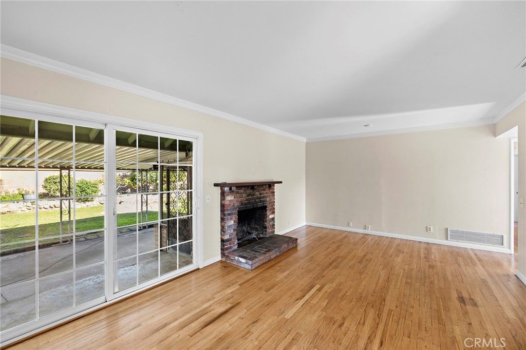 Photo of 215 E Haltern Ave, Glendora, CA 91740 (MLS # CV26011137)