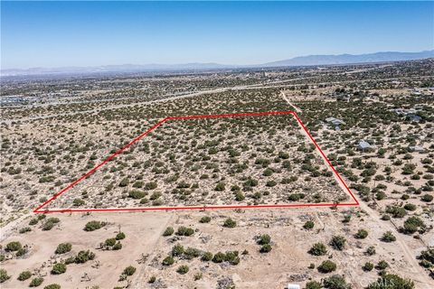 Photo of 0 Hwy 138 Lot 02, Pinon Hills, CA 92372 (MLS # HD25233996)