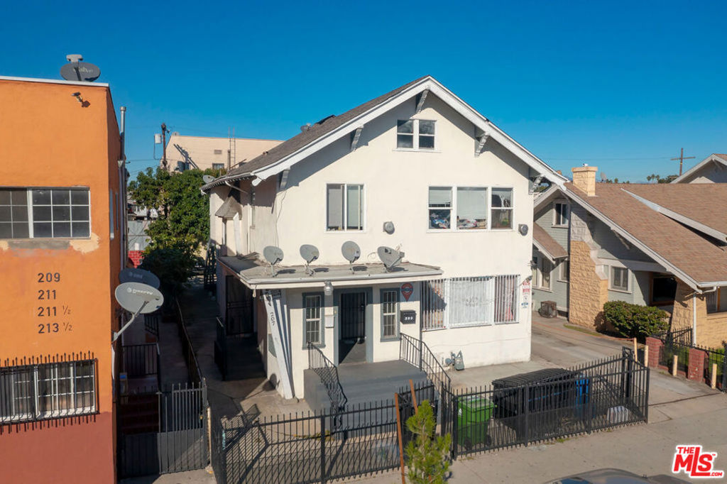 205 W Vernon Avenue