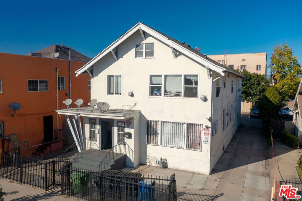 205 W Vernon Avenue
