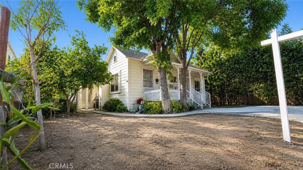 129 N Hagar