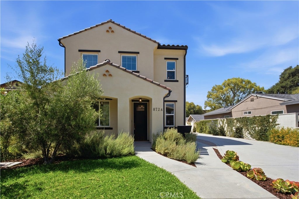 872 W Walnut Avenue