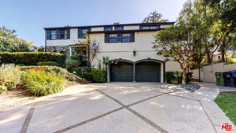 Photo of 271 LORING Avenue, Los Angeles, CA 90024 (MLS # 26644209)