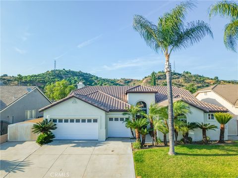 Photo of 923 Essex Street, Glendora, CA 91740 (MLS # CV26085602)