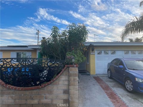 825 Sonora Road Costa Mesa CA 92626
