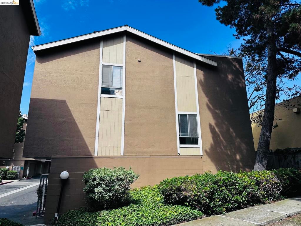 2121 Vale Rd #50