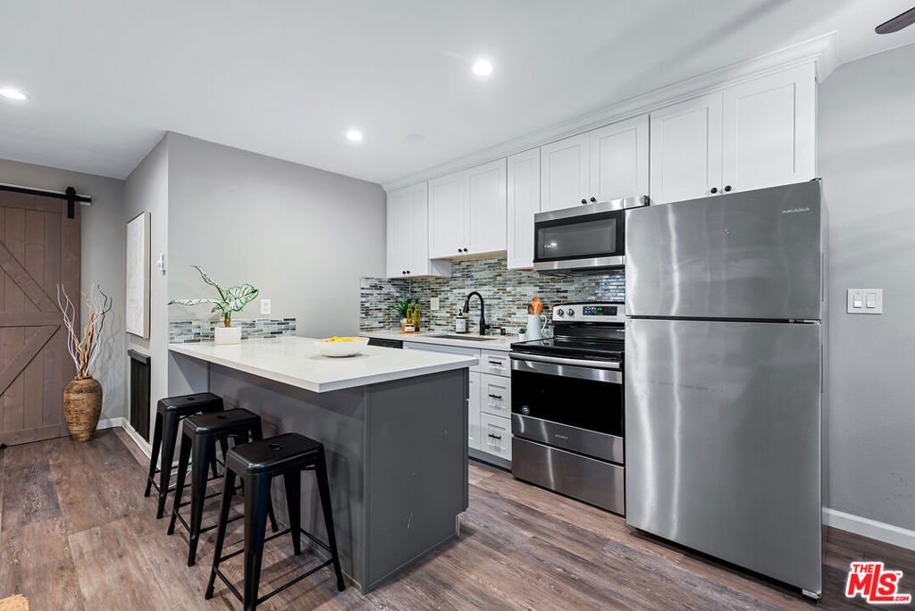 11645 Montana Avenue 121