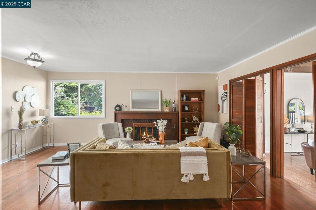 MIRAVISTA HIGHLS - Residential