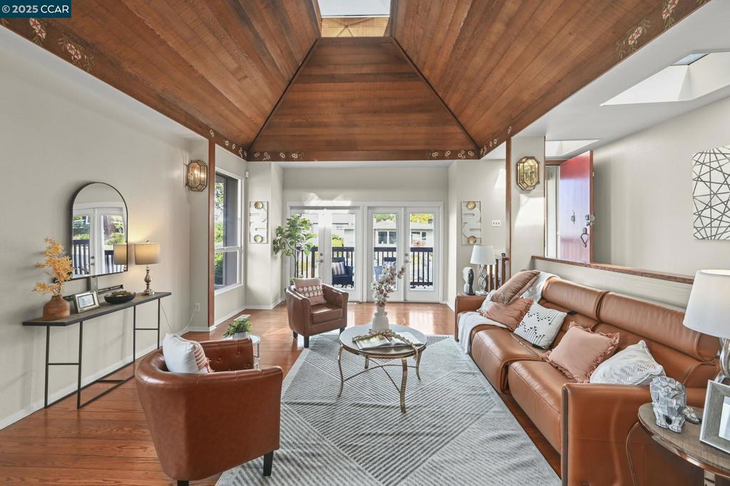 MIRAVISTA HIGHLS - Residential