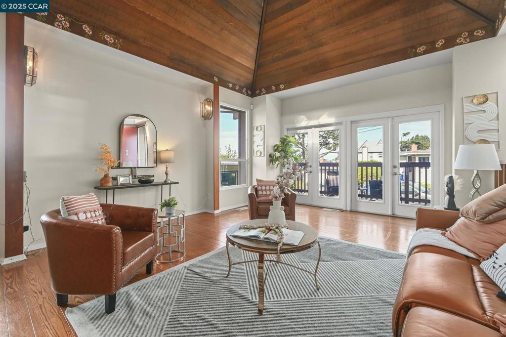 MIRAVISTA HIGHLS - Residential