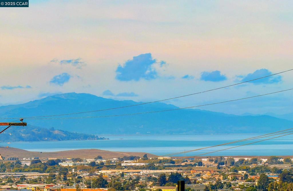 MIRAVISTA HIGHLS - Residential