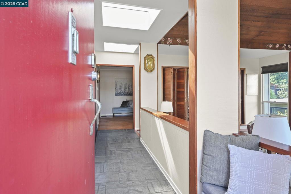 MIRAVISTA HIGHLS - Residential