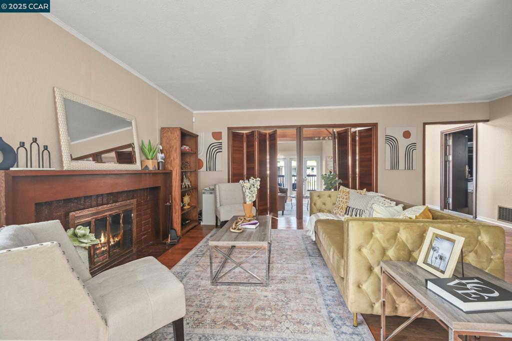 MIRAVISTA HIGHLS - Residential