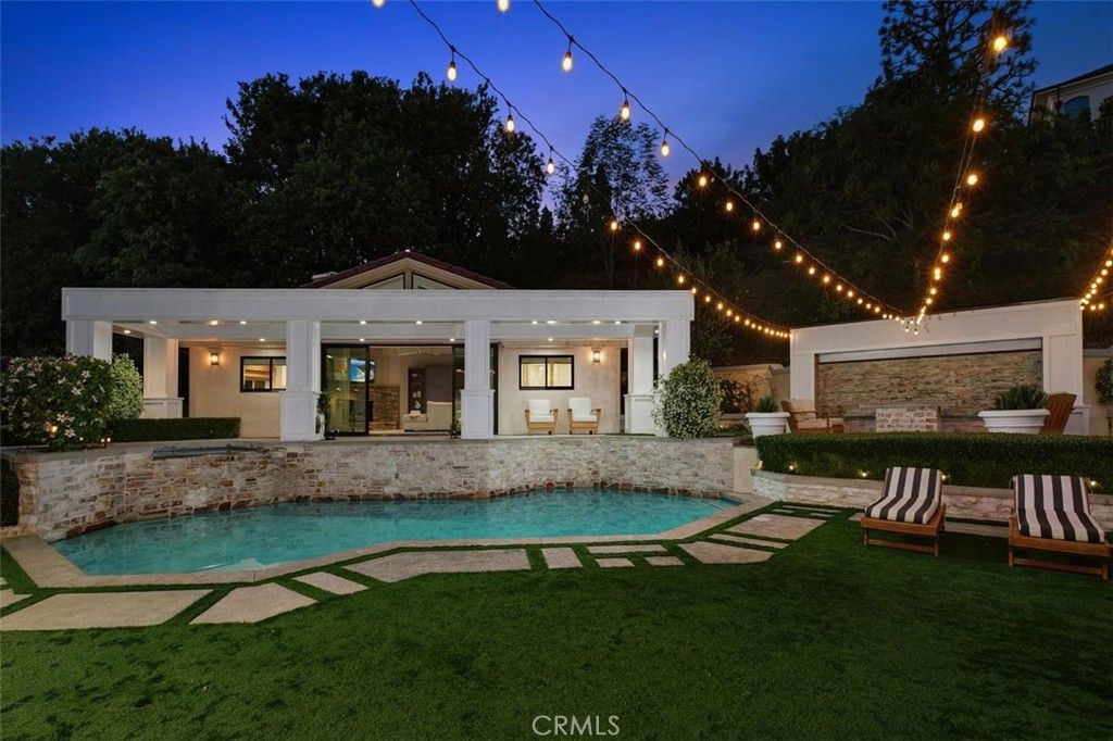 Photo of 4 Inverness Lane, Newport Beach, CA 92660 (MLS # NP26041510)