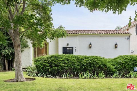 Photo of 240 S Swall Drive, Beverly Hills, CA 90211 (MLS # 25596251) Photo of 240 S Swall Drive, Beverly Hills, CA 90211 (MLS # 25596251)