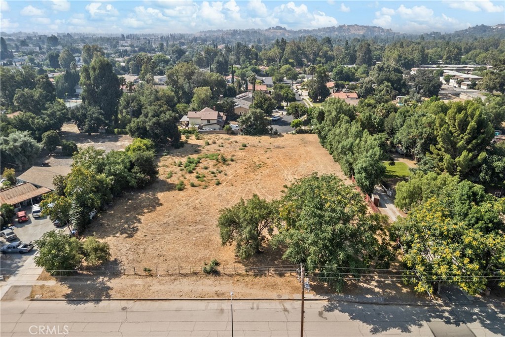 22180 Chatsworth