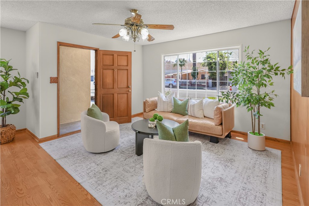 209 N Donneybrooke