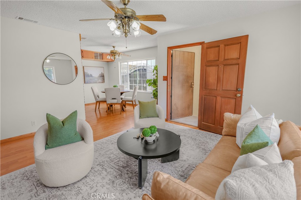 209 N Donneybrooke