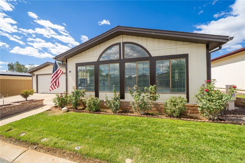 10961 Desert Lawn Drive 42