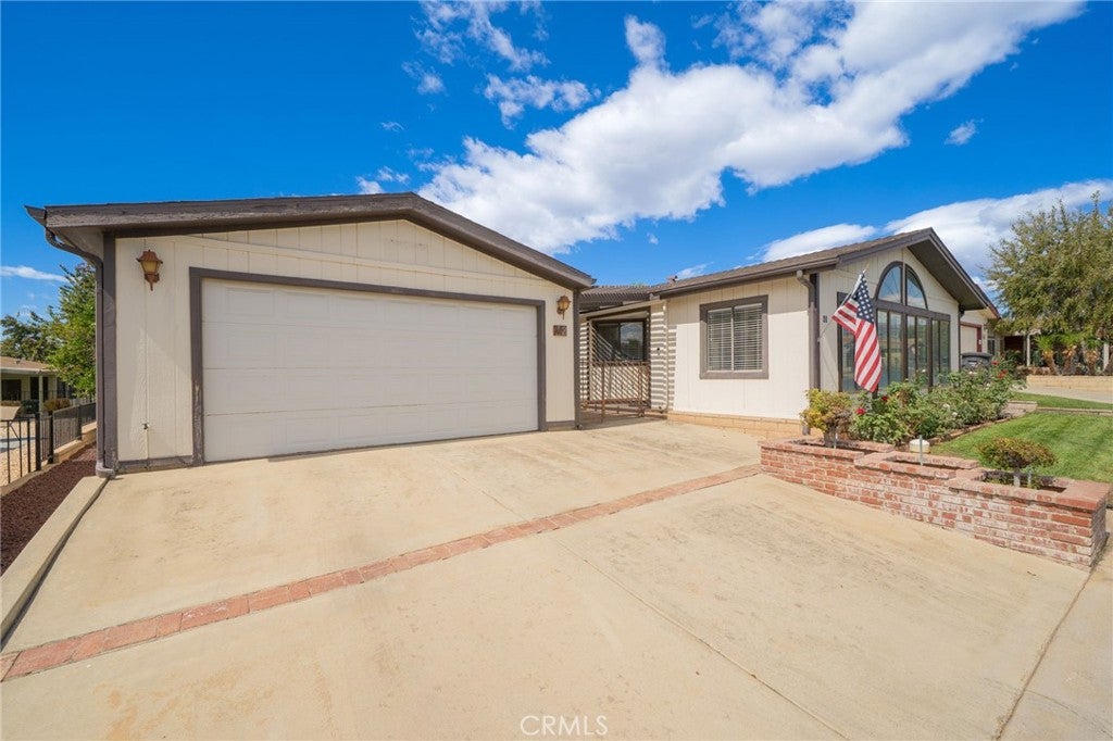 10961 Desert Lawn Drive 42