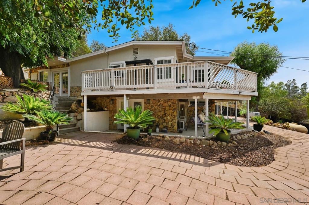 402 Silverbrook Dr. DR, El Cajon CA 92019