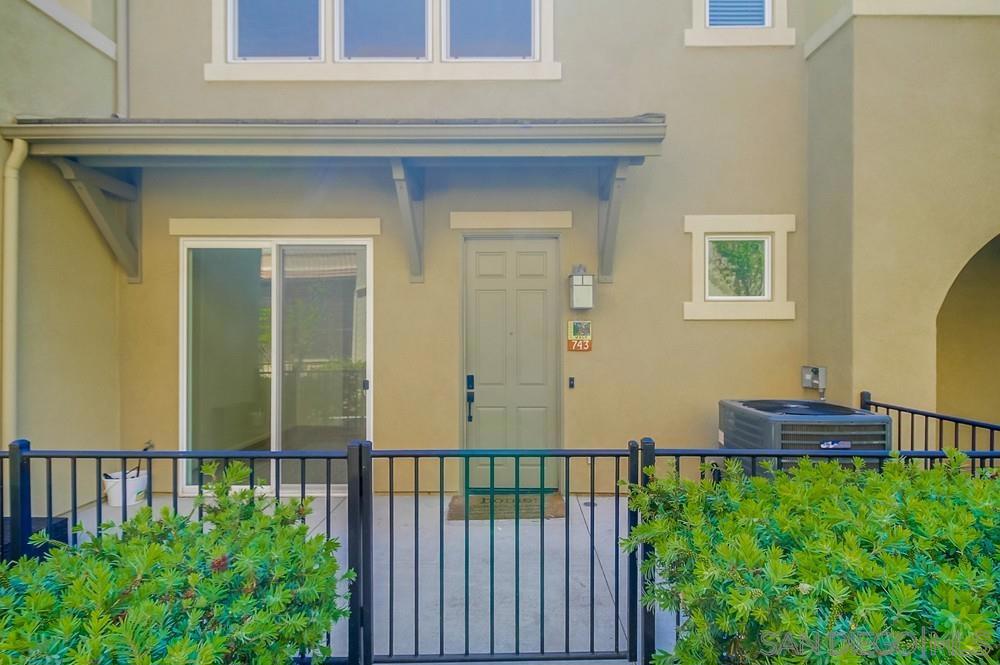 743 Paradise Way