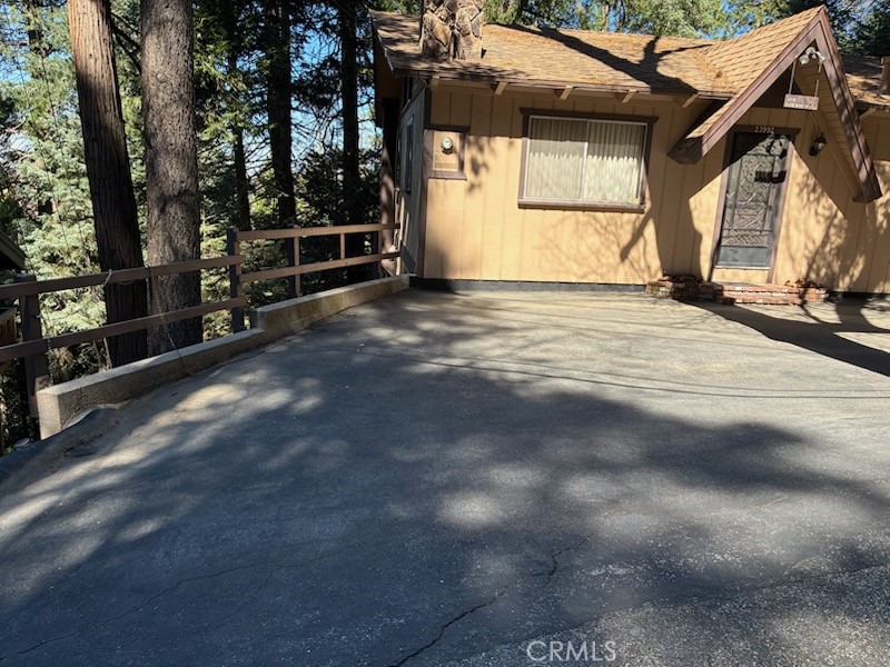 23992 Lakeview Dr.