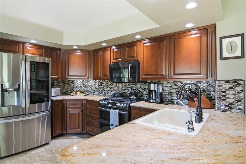 21616 Fernleaf Drive, Lake Forest CA 92630 - Photo 15