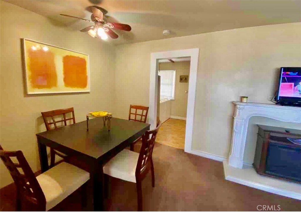 BEAUTIFUL LOCATION OF WEST PALMDALE! THE HOME FEATURES 2 BEDROOMS, AND 1 REMODEL BATHROOM. THE CHARMING HOME IS READY TO MOVE IN. SEEKING COMFORT AND EXCELLENT LOCATION AND CONVENIENCE. WASH & DRYER INCLUDED. SHARED OUTDOOR SPACE.