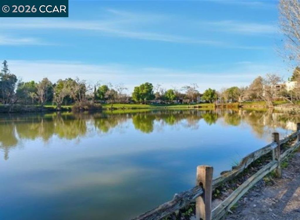 Photo of 120 120 Ellis St. #120, Concord, CA 94520 (MLS # 41121619)