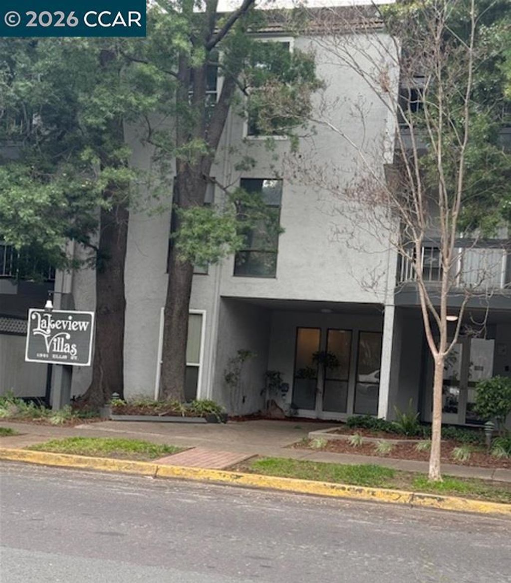 Photo of 120 120 Ellis St. #120, Concord, CA 94520 (MLS # 41121619)